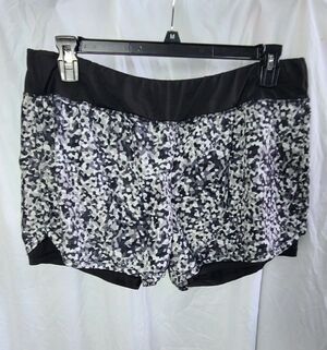 Danskin Now semi fitted XL 16 18 black white gray athletic layered shorts 5" Ins